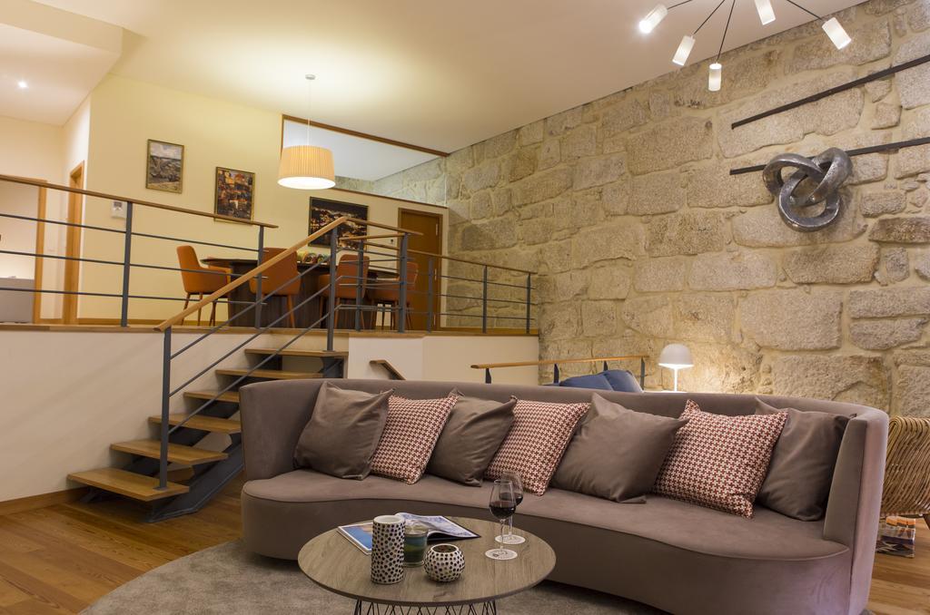 Mouzinhos Place Appartamento Oporto